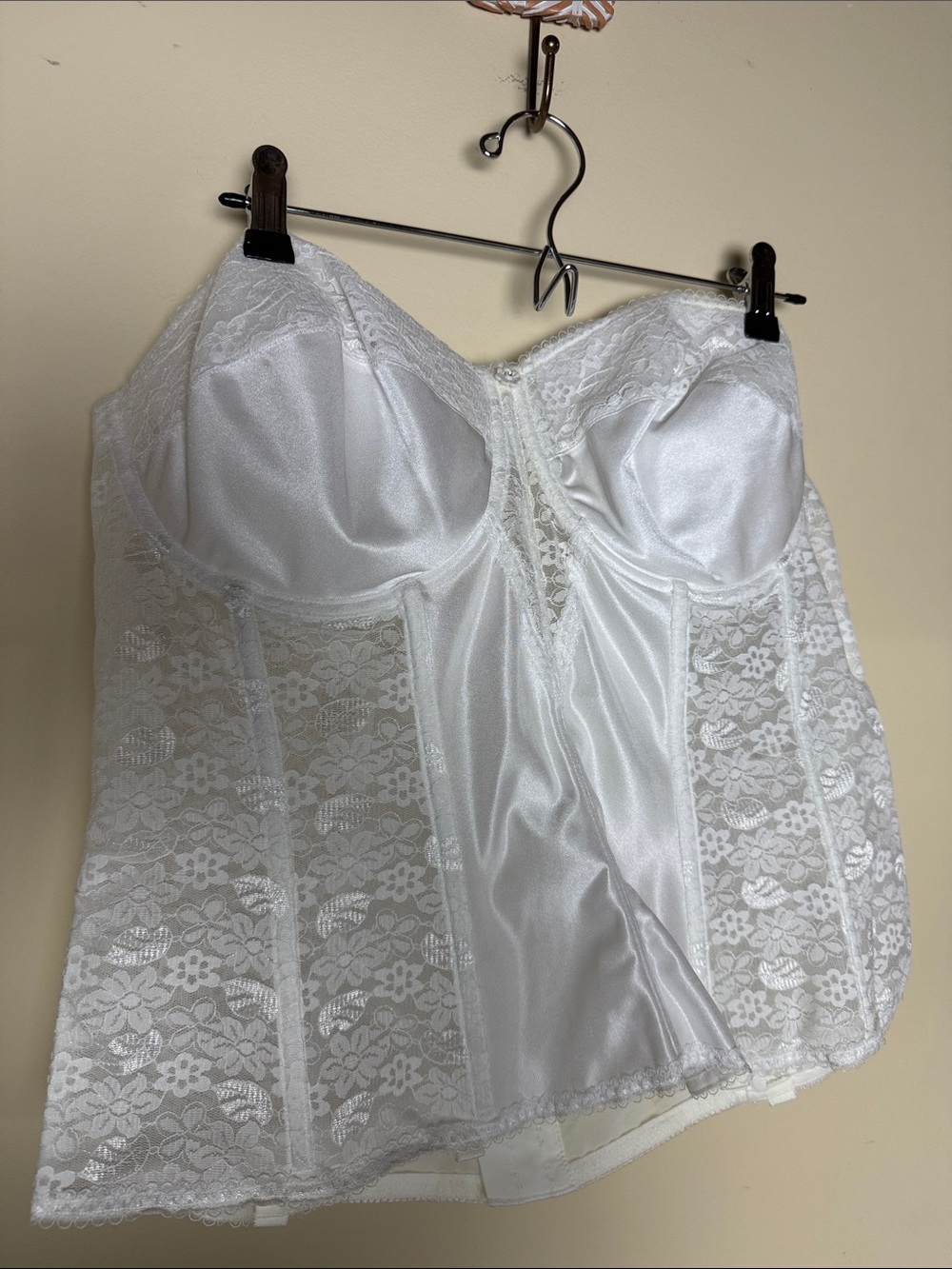 Dominique Intimate Apparel 46C Corset White Lace coquette barmaid wench